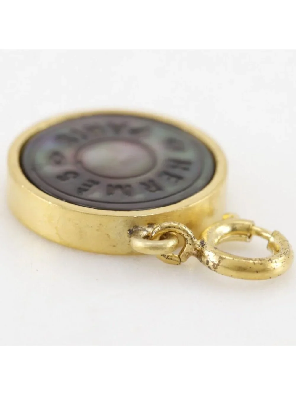 Hermes Series Black Shell Gold Plated Pendant